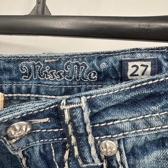 Miss Me Jeans Women's Size 27 Boyfriend Denim Shorts Cuffed Distressed Med Blue - Picture 3 of 8